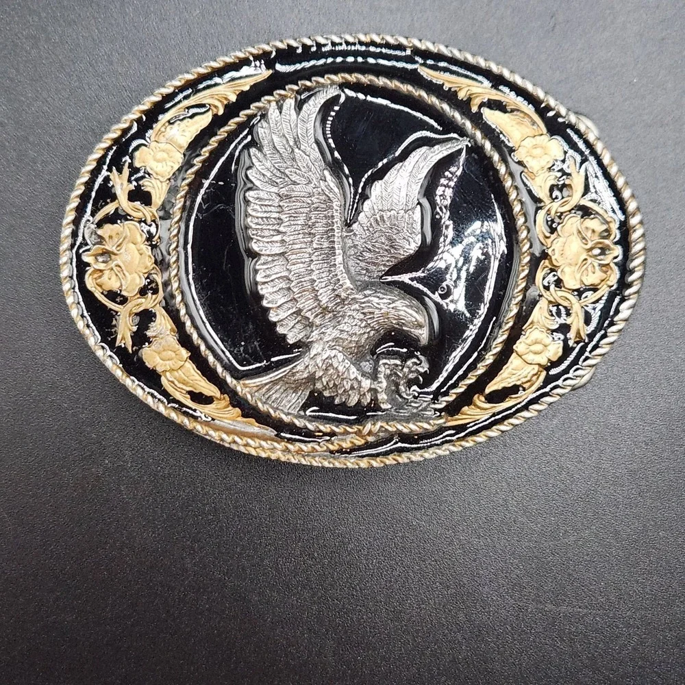 Vintage SISKIYOU BUCKLE CO. Flying Eagle Belt Buckle 1991 USA Pewter Outdoors